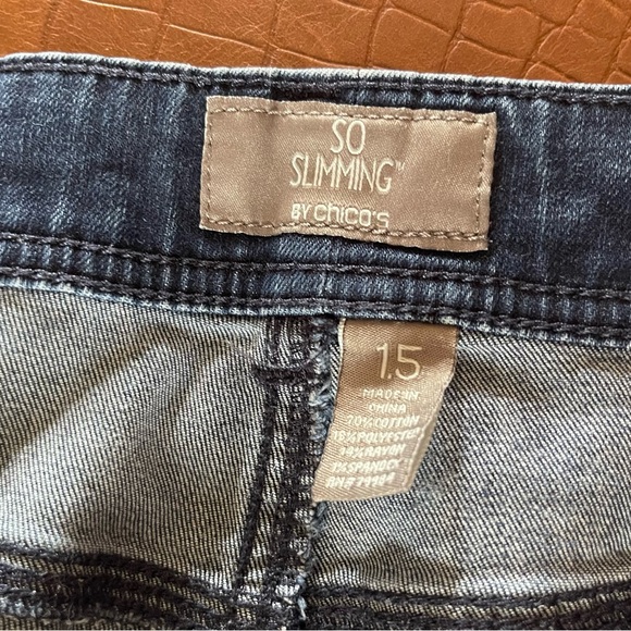 Chico's So Slimming Dark Blue Jeans 1.5   10 - Picture 3 of 4
